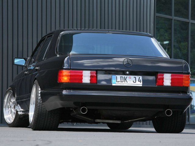 INDEN-Design-Mercedes-560SE-W126-1991-Photo-05.jpg