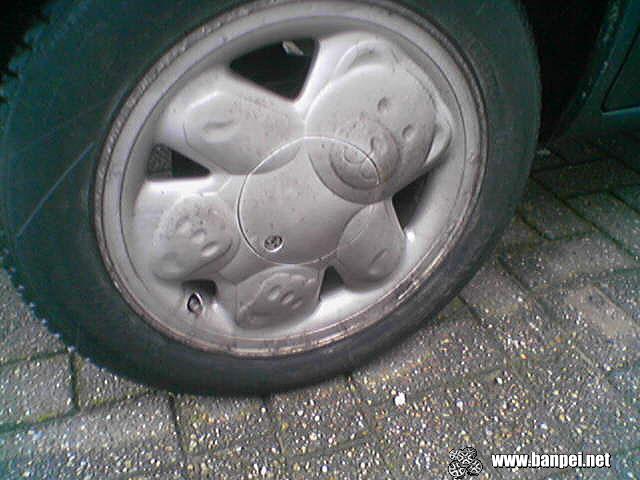 dots-mazda-121-ronal-bears.jpg