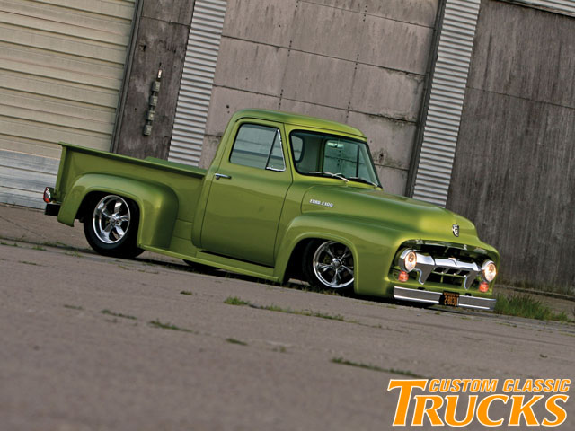 0901cct_05_z+2009_classic_trucks_buyers_guide+green_ford_f100.jpg