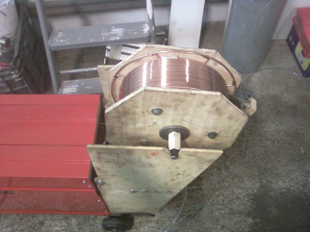 Fényképek-0230.jpg (330.46 KiB) Viewed 18077 times nagytekercs a kistekercses gépen...